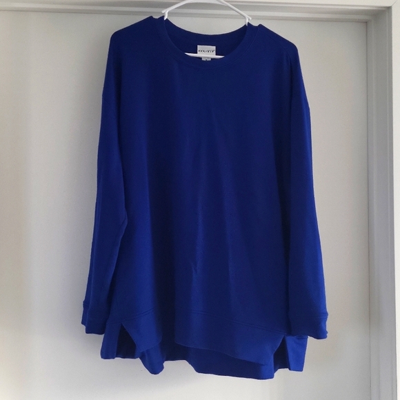 Ava & Viv Tops - Ava & Vi. Sweetshirt Long sleeve. Oversized 1X